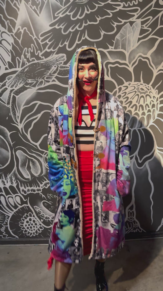 Qveen Herby Tour Cloak - Isle of Qveen